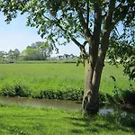 Aan De Dijk 艾登