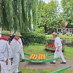 Aan De Dijk 艾登