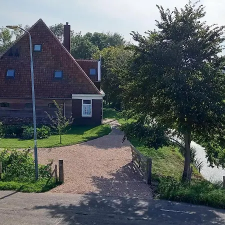 Aan De Dijk * Edam